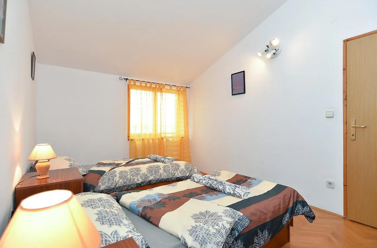 Apartment Klaudija 1629 Pula