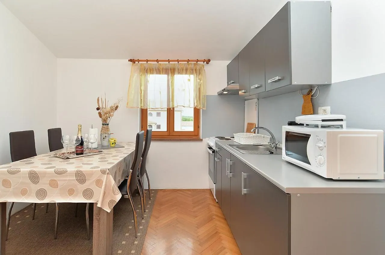 Apartment Klaudija 1629 Pula